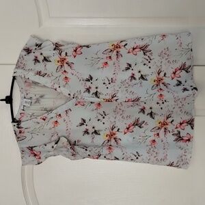 Tabitha Webb light pale green floral print blouse size medium flutter  sleeve